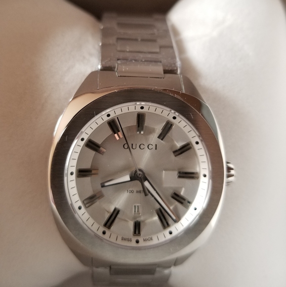 Gucci watch GG2570